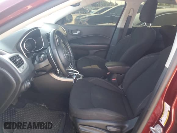 ✅ 2021 Jeep Compass Sport • VIN: 3C4NJDAB7MT554364 • Лот: 69851805. Опубликован ранее на Copart с пробегом 79 403 миль. Бесплатный доступ к архиву аукционных продаж из США и подробный отчёт об истории автомобиля на DreamBid. Изображение 7.