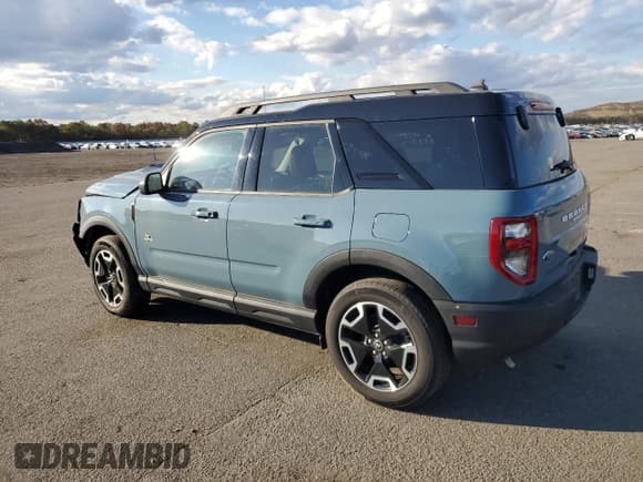 ✅ 2023 Ford Bronco Sport Outer Banks • VIN: 3FMCR9C67PRD96568 • Лот: 87303045. Опубликован ранее на Copart с пробегом 9 893 миль. Бесплатный доступ к архиву аукционных продаж из США и подробный отчёт об истории автомобиля на DreamBid. Изображение 2.