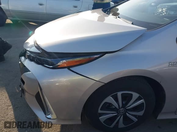 ✅ 2017 Toyota Prius Plus • VIN: JTDKARFP3H3027184 • Lot: 43595383. Listed on IAAI with 41,919 mi. Free auction sales archive from the USA and detailed vehicle history report at DreamBid. Image 16.