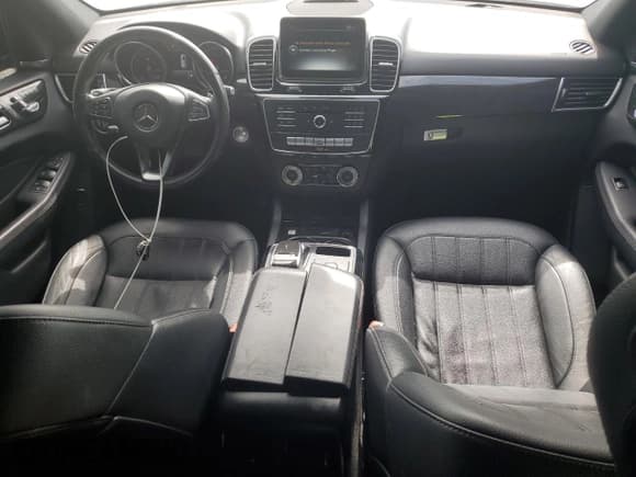 ✅ 2017 Mercedes-Benz GLE 350 • VIN: 4JGDA5JB0HA878721 • Lot: 70145915. Listed on Copart with 109,067 mi. Free auction sales archive from the USA and detailed vehicle history report at DreamBid. Image 8.