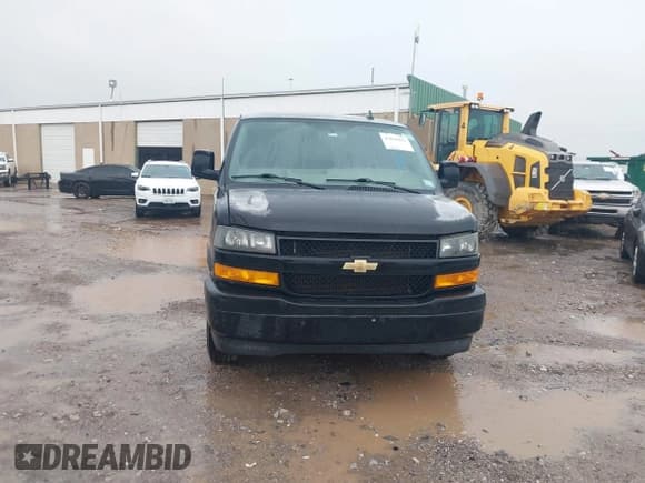 ✅ 2019 Chevrolet Express Cargo • VIN: 1GCWGBFPXK1228249 • Лот: 42830263. Опубликован ранее на IAAI с пробегом 304 812 миль. Бесплатный доступ к архиву аукционных продаж из США и подробный отчёт об истории автомобиля на DreamBid. Изображение 12.