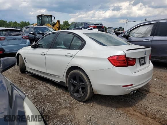 ✅ 2013 BMW 3 Series 328i xDrive • VIN: WBA3B3C59DF539667 • Lot: 60927645. Wystawiony na Copart z przebiegiem 140 698 mil. Bezpłatny archiwum sprzedaży aukcyjnych z USA i szczegółowy raport historii pojazdu na DreamBid. Zdjęcie 2.