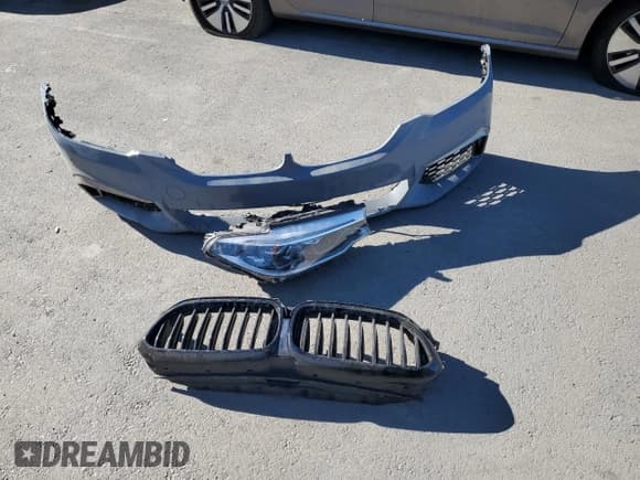 ✅ 2020 BMW 5 Series M550i xDrive • VIN: WBAJS7C07LCD45449 • Lot: 77183744. Wystawiony na Copart z przebiegiem 44 445 mil. Bezpłatny archiwum sprzedaży aukcyjnych z USA i szczegółowy raport historii pojazdu na DreamBid. Zdjęcie 14.