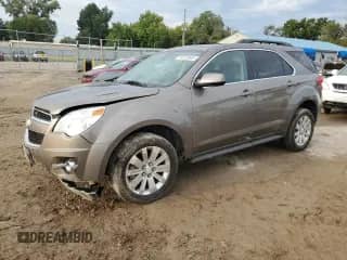 2010 Chevrolet Equinox 2LT z VIN 2CNFLPEY9A6273399, wystawiony jako Copart lot #80723545 z przebiegiem 177 553 mil mil oraz Szkoda całkowita • Salvage title. Historia ofert i sprzedaży dostępna na DreamBid. Obrazek 1.
