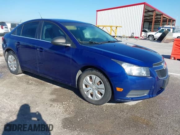 2012 Chevrolet Cruze LS with VIN 1G1PC5SHXC7136758, listed as a IAAI auction lot 43296323 with 183,542 mi miles and . Bid and sale history available at DreamBid. Image 1.