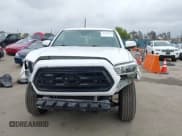 ✅ 2021 Toyota Tacoma SR • VIN: 3TYAX5GNXMT032184 • Lot: 42204429. Wystawiony na IAAI z przebiegiem 60 295 mil. Bezpłatny archiwum sprzedaży aukcyjnych z USA i szczegółowy raport historii pojazdu na DreamBid. Zdjęcie 12.