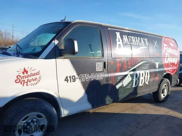 2012 Chevrolet Express Passenger 1LT z VIN 1GAZG1FG9C1139757, wystawiony jako IAAI lot #41578074 z przebiegiem 62 563 mil mil oraz . Historia ofert i sprzedaży dostępna na DreamBid. Obrazek 14.