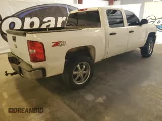 ✅ 2011 Chevrolet Silverado 1500 LT • VIN: 3GCPKSE30BG263174 • Lot: 71048695. Wystawiony na Copart z przebiegiem 225 351 mil. Bezpłatny archiwum sprzedaży aukcyjnych z USA i szczegółowy raport historii pojazdu na DreamBid. Zdjęcie 3.