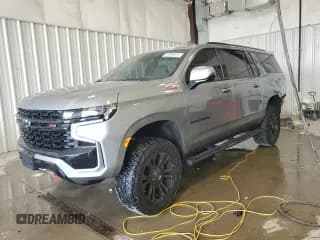 ✅ 2023 Chevrolet Suburban Z71 • VIN: 1GNSKDKD7PR219240 • Lot: 67590975. Wystawiony na Copart z przebiegiem 48 749 mil. Bezpłatny archiwum sprzedaży aukcyjnych z USA i szczegółowy raport historii pojazdu na DreamBid. Zdjęcie 1.