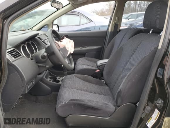 ✅ 2011 Nissan Versa S • VIN: 3N1BC1CP2BL455651 • Lot: 91149045. Wystawiony na Copart z przebiegiem 86 463 mil. Bezpłatny archiwum sprzedaży aukcyjnych z USA i szczegółowy raport historii pojazdu na DreamBid. Zdjęcie 7.