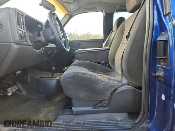 ✅ 2003 Chevrolet Silverado 1500 LS • VIN: 1GCEK19V23E203242 • Лот: 90401035. Опубликован ранее на Copart с пробегом 264 953 миль. Бесплатный доступ к архиву аукционных продаж из США и подробный отчёт об истории автомобиля на DreamBid. Изображение 7.