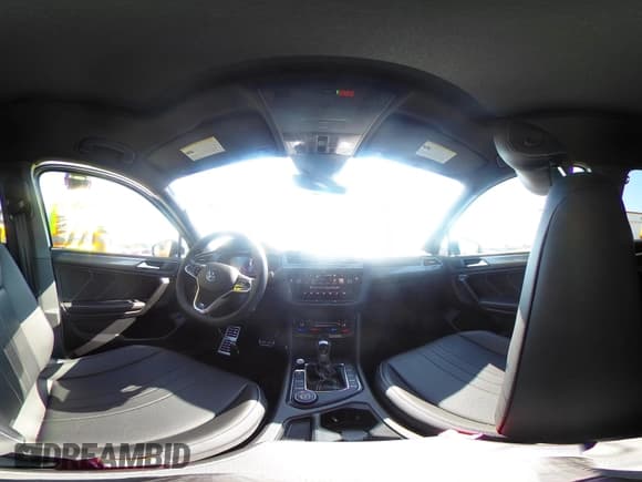 ✅ 2024 Volkswagen Tiguan SE R-Line Black • VIN: 3VV8B7AX9RM099771 • Lot: 42948635. Wystawiony na IAAI z przebiegiem 11 985 mil. Bezpłatny archiwum sprzedaży aukcyjnych z USA i szczegółowy raport historii pojazdu na DreamBid. Zdjęcie 19.