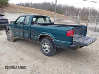 ✅ 1997 Chevrolet S-10 • VIN: 1GCDT19X3VK187552 • Лот: 41452772. Опубликован ранее на IAAI с пробегом 130 605 миль. Бесплатный доступ к архиву аукционных продаж из США и подробный отчёт об истории автомобиля на DreamBid. Изображение 3.