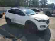 2017 Hyundai Tucson Sport z VIN KM8J33A24HU557040, wystawiony jako Copart lot #85887885 z przebiegiem 113 488 mil mil oraz Szkoda całkowita • Salvage title. Historia ofert i sprzedaży dostępna na DreamBid. Obrazek 4.