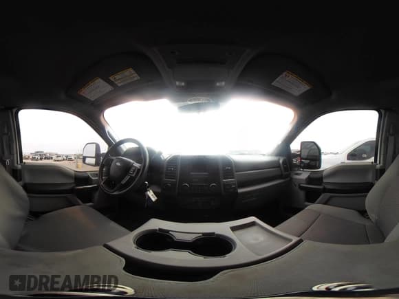 ✅ 2019 Ford F-250 XL • VIN: 1FT7X2B6XKEC89613 • Lot: 42256834. Listed on IAAI with 80,066 mi. Free auction sales archive from the USA and detailed vehicle history report at DreamBid. Image 18.