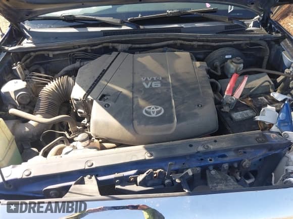 ✅ 2014 Toyota Tacoma PreRunner • VIN: 5TFTU4GNXEX056178 • Lot: 43344457. Listed on IAAI with 185,884 mi. Free auction sales archive from the USA and detailed vehicle history report at DreamBid. Image 10.