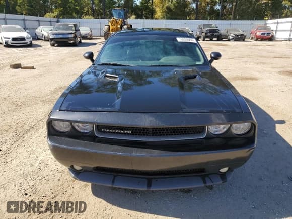 ✅ 2013 Dodge Challenger SXT • VIN: 2C3CDYAG0DH500287 • Lot: 76939094. Wystawiony na Copart z przebiegiem 220 127 mil. Bezpłatny archiwum sprzedaży aukcyjnych z USA i szczegółowy raport historii pojazdu na DreamBid. Zdjęcie 5.
