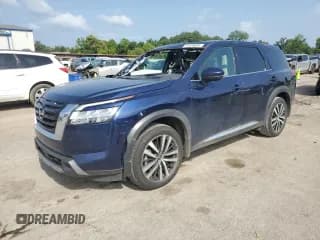 ✅ 2024 Nissan Pathfinder Platinum • VIN: 5N1DR3DG4RC272719 • Lot: 63039885. Wystawiony na Copart z przebiegiem 39 055 mil. Bezpłatny archiwum sprzedaży aukcyjnych z USA i szczegółowy raport historii pojazdu na DreamBid. Zdjęcie 1.