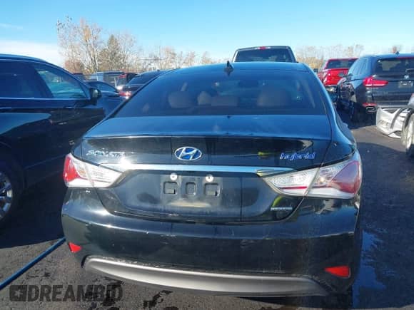 2015 Hyundai Sonata Limited с VIN KMHEC4A47FA124593, выставлен на аукционе IAAI как лот 43525202 с пробегом 114 881 миль миль и . История ставок и продаж доступна на DreamBid. Изображение 17.