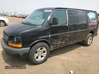 ✅ 2003 Chevrolet City Express Cargo • VIN: 1GCFH25T931228708 • Лот: 64380594. Опубликован ранее на Copart с пробегом 300 855 миль. Бесплатный доступ к архиву аукционных продаж из США и подробный отчёт об истории автомобиля на DreamBid. Изображение 1.