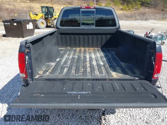 ✅ 2001 Ford F-150 XL • VIN: 1FTRX17W41NA28584 • Lot: 41656724. Listed on IAAI with 168,400 mi. Free auction sales archive from the USA and detailed vehicle history report at DreamBid. Image 8.