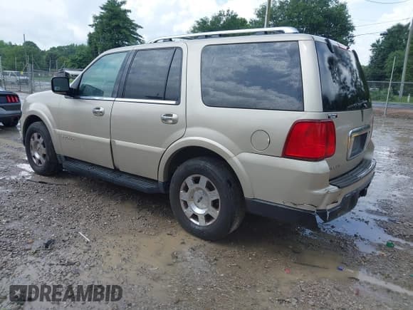 ✅ 2006 Lincoln Navigator Luxury • VIN: 5LMFU28526LJ13149 • Лот: 42546722. Опубликован ранее на IAAI с пробегом 207 895 миль. Бесплатный доступ к архиву аукционных продаж из США и подробный отчёт об истории автомобиля на DreamBid. Изображение 3.