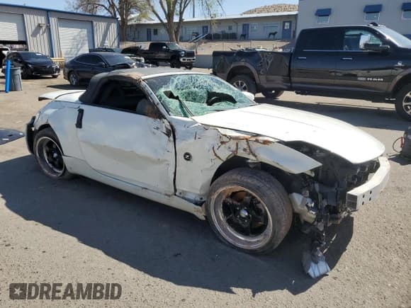 ✅ 2005 Nissan 350Z Touring • VIN: JN1AZ36A15M754779 • Lot: 52346015. Wystawiony na Copart z przebiegiem Nie podano. Bezpłatny archiwum sprzedaży aukcyjnych z USA i szczegółowy raport historii pojazdu na DreamBid. Zdjęcie 4.