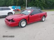 ✅ 1994 Ford Mustang • VIN: 1FALP4443RF186095 • Lot: 42490955. Wystawiony na IAAI z przebiegiem 124 482 mil. Bezpłatny archiwum sprzedaży aukcyjnych z USA i szczegółowy raport historii pojazdu na DreamBid. Zdjęcie 2.