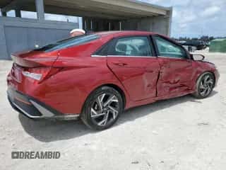 2024 Hyundai Elantra SEL z VIN KMHLS4DG7RU830143, wystawiony jako Copart lot #62723215 z przebiegiem 3 746 mil mil oraz Nie do naprawy • Non repairable. Historia ofert i sprzedaży dostępna na DreamBid. Obrazek 3.