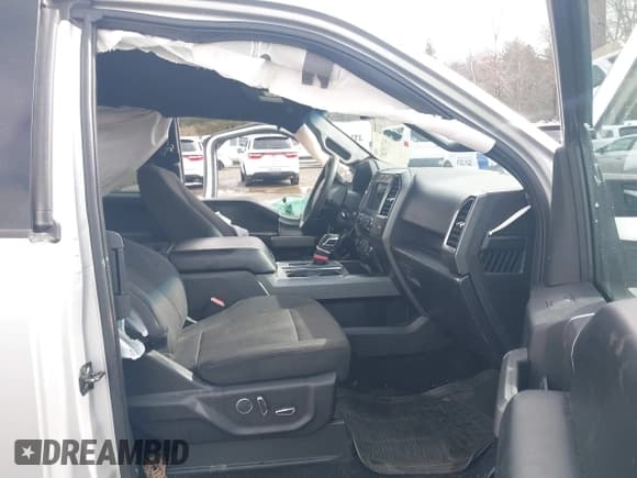 ✅ 2016 Ford F-150 XLT • VIN: 1FTFX1EG7GKF93226 • Лот: 41715287. Опубликован ранее на IAAI с пробегом 132 369 миль. Бесплатный доступ к архиву аукционных продаж из США и подробный отчёт об истории автомобиля на DreamBid. Изображение 5.