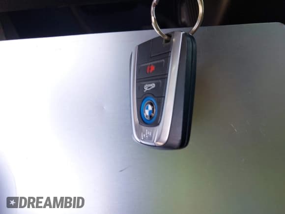 ✅ 2016 BMW i3 • VIN: WBY1Z4C54GV506225 • Lot: 42492499. Listed on IAAI with 44,237 mi. Free auction sales archive from the USA and detailed vehicle history report at DreamBid. Image 11.