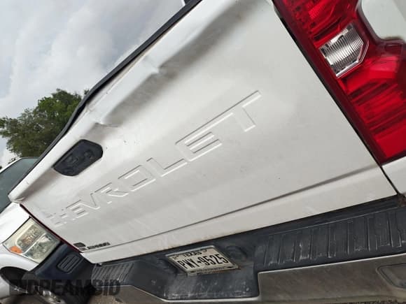 ✅ 2021 Chevrolet Silverado 2500HD Work Truck • VIN: 1GC1YLE70MF289047 • Lot: 42556038. Wystawiony na IAAI z przebiegiem 143 365 mil. Bezpłatny archiwum sprzedaży aukcyjnych z USA i szczegółowy raport historii pojazdu na DreamBid. Zdjęcie 1.