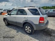 ✅ 2004 Kia Sorento LX • VIN: KNDJC733545230913 • Лот: 64756845. Опубликован ранее на Copart с пробегом 58 498 миль. Бесплатный доступ к архиву аукционных продаж из США и подробный отчёт об истории автомобиля на DreamBid. Изображение 2.