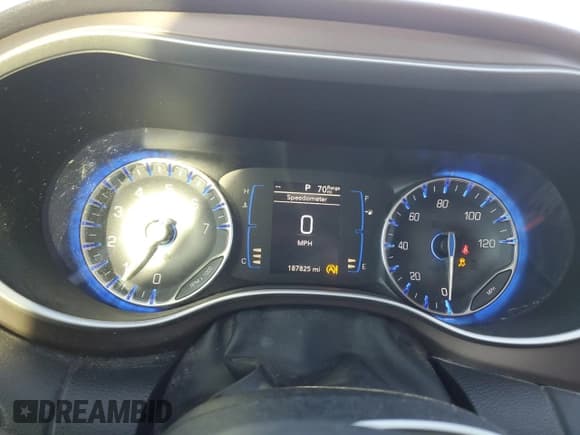 ✅ 2018 Chrysler Pacifica Touring L • VIN: 2C4RC1BG7JR174993 • Лот: 84577385. Опубликован ранее на Copart с пробегом 187 825 миль. Бесплатный доступ к архиву аукционных продаж из США и подробный отчёт об истории автомобиля на DreamBid. Изображение 9.