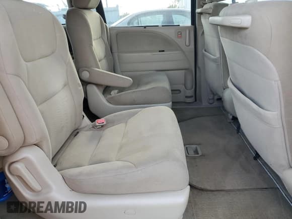 ✅ 2010 Honda Odyssey EX • VIN: 5FNRL3H43AB067475 • Lot: 82380125. Wystawiony na Copart z przebiegiem 180 308 mil. Bezpłatny archiwum sprzedaży aukcyjnych z USA i szczegółowy raport historii pojazdu na DreamBid. Zdjęcie 11.