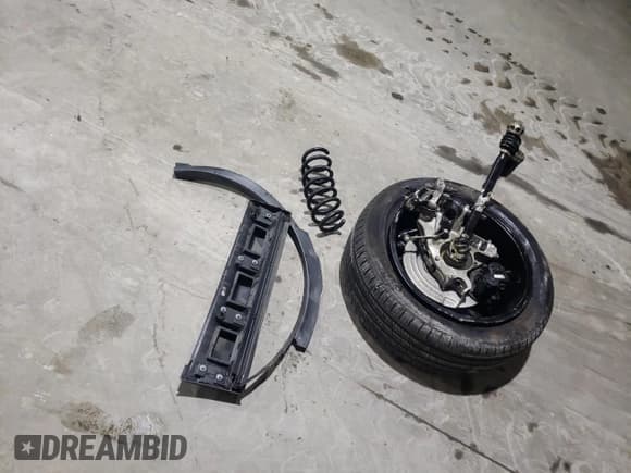 ✅ 2022 Land Rover Discovery Sport SE • VIN: SALCP2FX1NH910203 • Lot: 81999434. Wystawiony na Copart z przebiegiem 31 171 mil. Bezpłatny archiwum sprzedaży aukcyjnych z USA i szczegółowy raport historii pojazdu na DreamBid. Zdjęcie 13.