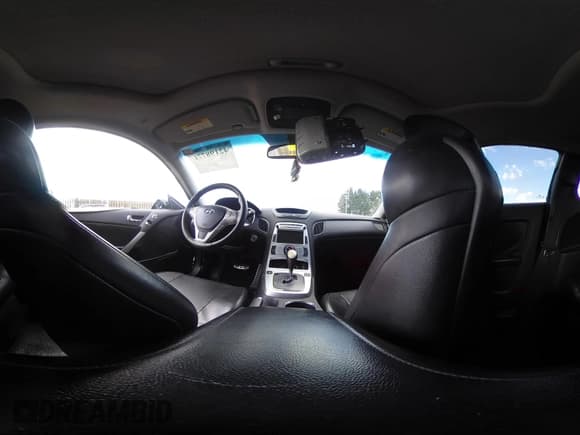 ✅ 2010 Hyundai Genesis Coupe • VIN: KMHHU6KH0AU028724 • Lot: 42198771. Wystawiony na IAAI z przebiegiem 114 604 mil. Bezpłatny archiwum sprzedaży aukcyjnych z USA i szczegółowy raport historii pojazdu na DreamBid. Zdjęcie 18.