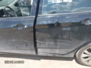 ✅ 2017 Hyundai Accent SE • VIN: KMHCT4AE8HU353902 • Lot: 42913752. Wystawiony na IAAI z przebiegiem 60 941 mil. Bezpłatny archiwum sprzedaży aukcyjnych z USA i szczegółowy raport historii pojazdu na DreamBid. Zdjęcie 16.