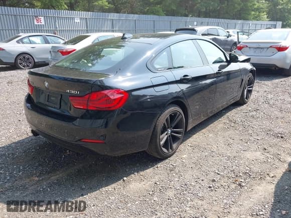 ✅ 2018 BMW 4 Series 430i xDrive • VIN: WBA4J3C51JBG97126 • Lot: 42893340. Listed on IAAI with 64,636 mi. Free auction sales archive from the USA and detailed vehicle history report at DreamBid. Image 4.