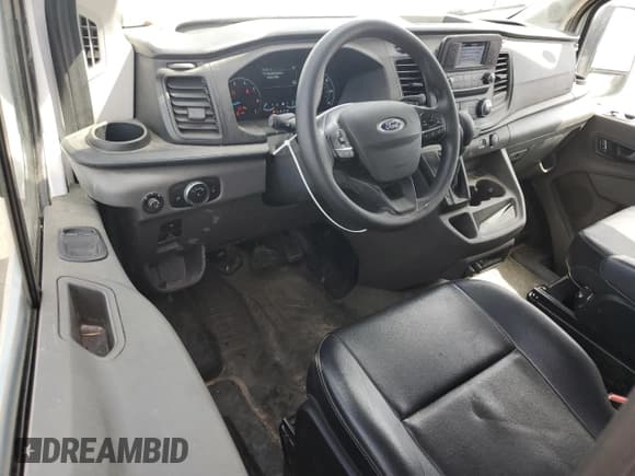 ✅ 2024 Ford Transit • VIN: 1FTBR2XG3RKA73698 • Lot: 66554455. Wystawiony na Copart z przebiegiem 18 446 mil. Bezpłatny archiwum sprzedaży aukcyjnych z USA i szczegółowy raport historii pojazdu na DreamBid. Zdjęcie 8.