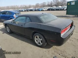 ✅ 2009 Dodge Challenger SE • VIN: 2B3LJ44V49H535544 • Lot: 48692864. Wystawiony na Copart z przebiegiem 158 793 mil. Bezpłatny archiwum sprzedaży aukcyjnych z USA i szczegółowy raport historii pojazdu na DreamBid. Zdjęcie 2.