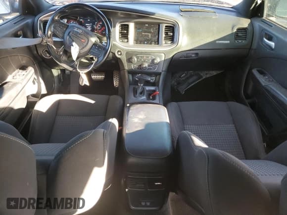 ✅ 2020 Dodge Charger R/T • VIN: 2C3CDXCTXLH255372 • Lot: 90879045. Wystawiony na Copart z przebiegiem 110 772 mil. Bezpłatny archiwum sprzedaży aukcyjnych z USA i szczegółowy raport historii pojazdu na DreamBid. Zdjęcie 8.