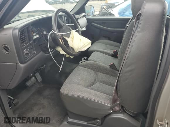 ✅ 2005 Chevrolet Silverado 2500HD Work Truck • VIN: 1GCHC24U65E340203 • Лот: 66606975. Опубликован ранее на Copart с пробегом 238 963 миль. Бесплатный доступ к архиву аукционных продаж из США и подробный отчёт об истории автомобиля на DreamBid. Изображение 7.