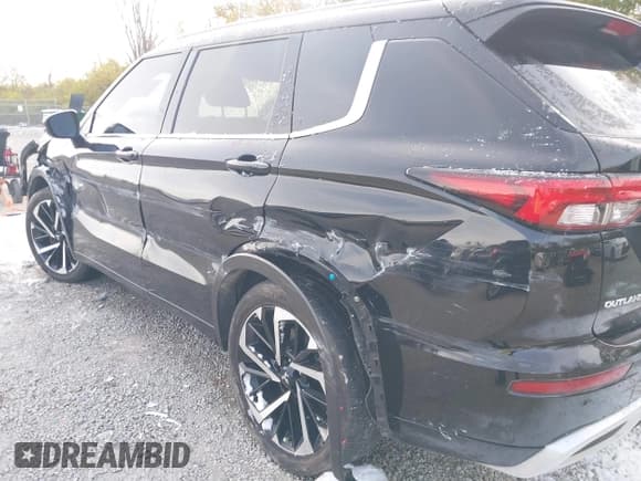 ✅ 2024 Mitsubishi Outlander SEL • VIN: JA4J4WA86RZ023513 • Lot: 43641530. Wystawiony na IAAI z przebiegiem 91 523 mil. Bezpłatny archiwum sprzedaży aukcyjnych z USA i szczegółowy raport historii pojazdu na DreamBid. Zdjęcie 19.