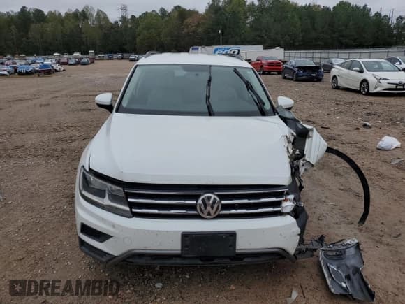 ✅ 2019 Volkswagen Tiguan S • VIN: 3VV0B7AX1KM052494 • Lot: 85909855. Listed on Copart with 104,737 mi. Free auction sales archive from the USA and detailed vehicle history report at DreamBid. Image 5.