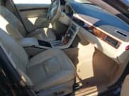 ✅ 2008 Volvo V70 • VIN: YV1BW982781048824 • Lot: 41674791. Wystawiony na IAAI z przebiegiem 184 959 mil. Bezpłatny archiwum sprzedaży aukcyjnych z USA i szczegółowy raport historii pojazdu na DreamBid. Zdjęcie 5.