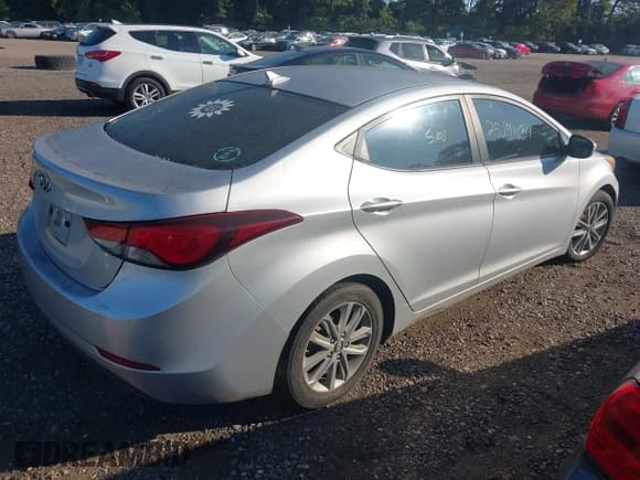 ✅ 2015 Hyundai Elantra SE • VIN: KMHDH4AE7FU357135 • Lot: 43274226. Listed on IAAI with Not provided. Free auction sales archive from the USA and detailed vehicle history report at DreamBid. Image 4.