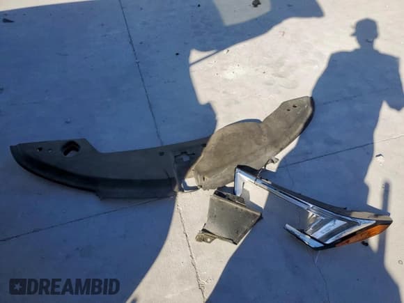 ✅ 2018 Acura MDX Technology • VIN: 5J8YD3H50JL002552 • Лот: 91141325. Опубликован ранее на Copart с пробегом 90 296 миль. Бесплатный доступ к архиву аукционных продаж из США и подробный отчёт об истории автомобиля на DreamBid. Изображение 13.