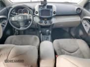 ✅ 2012 Toyota RAV4 • VIN: 2T3ZK4DV7CW018977 • Лот: 92128825. Опубликован ранее на Copart с пробегом 176 186 миль. Бесплатный доступ к архиву аукционных продаж из США и подробный отчёт об истории автомобиля на DreamBid. Изображение 8.