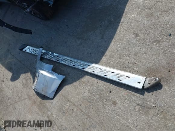 ✅ 2019 Ford F-150 XL • VIN: 1FTEW1EP2KFB13948 • Lot: 43174234. Wystawiony na IAAI z przebiegiem Nie podano. Bezpłatny archiwum sprzedaży aukcyjnych z USA i szczegółowy raport historii pojazdu na DreamBid. Zdjęcie 12.